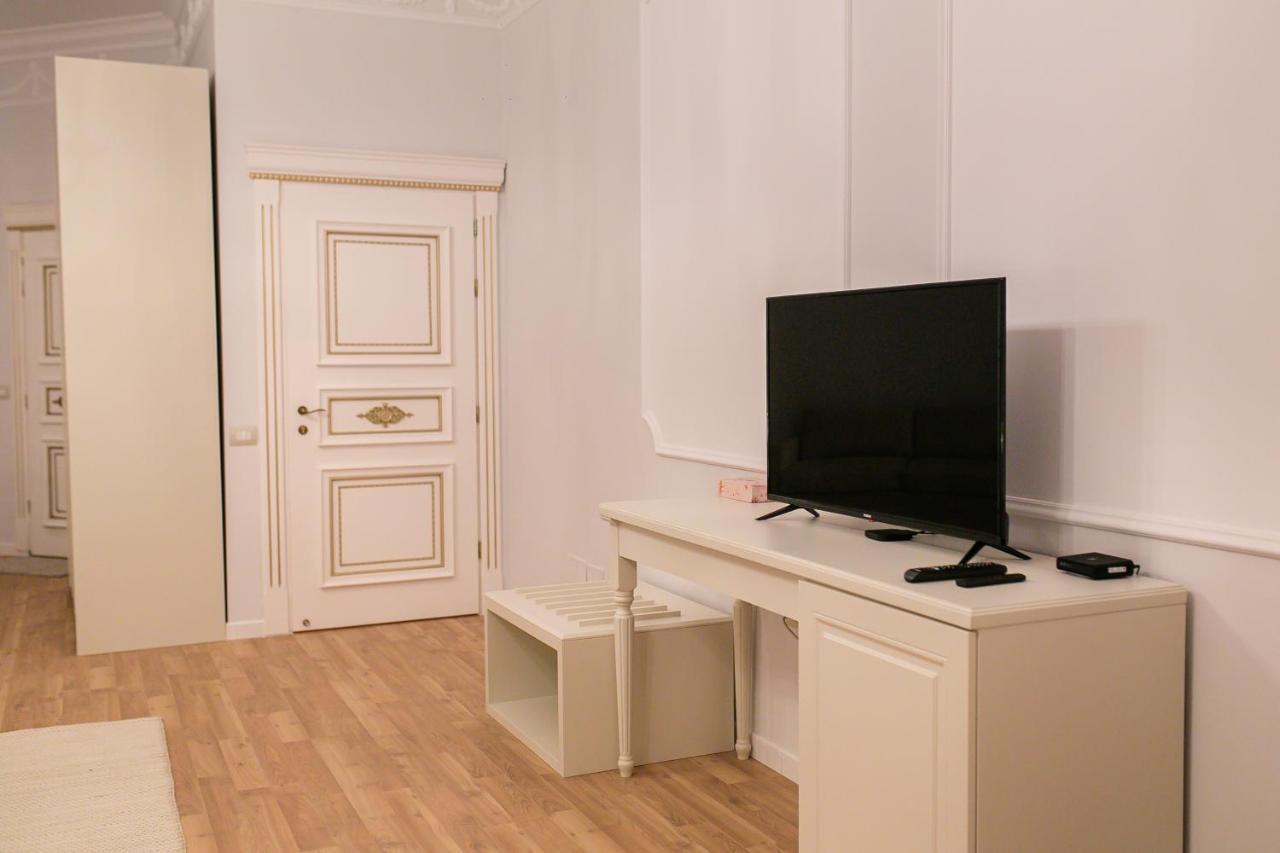 Vila Ferdinand Modern Rooms In Tirana'S Center Exteriér fotografie