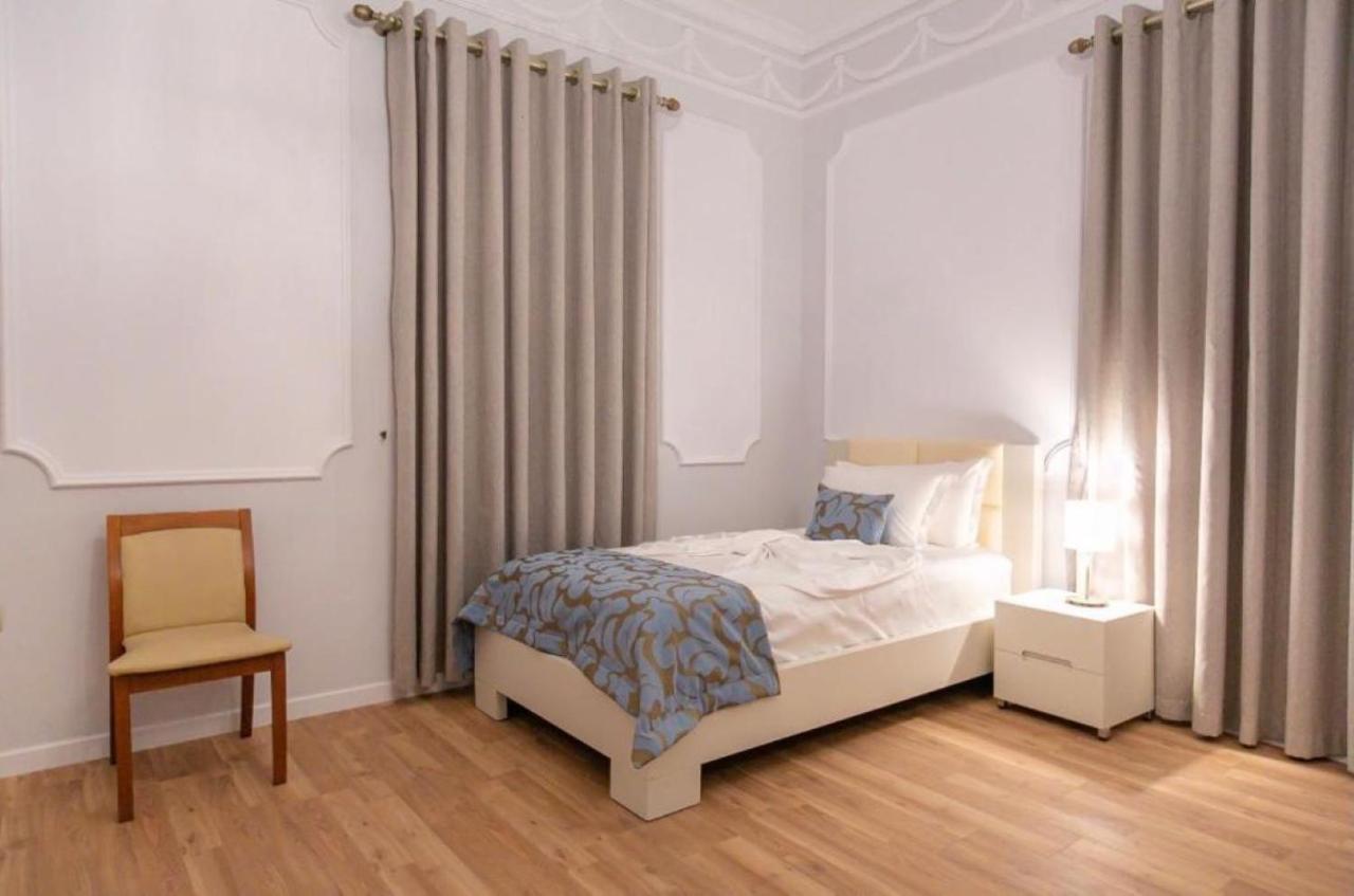 Vila Ferdinand Modern Rooms In Tirana'S Center Exteriér fotografie