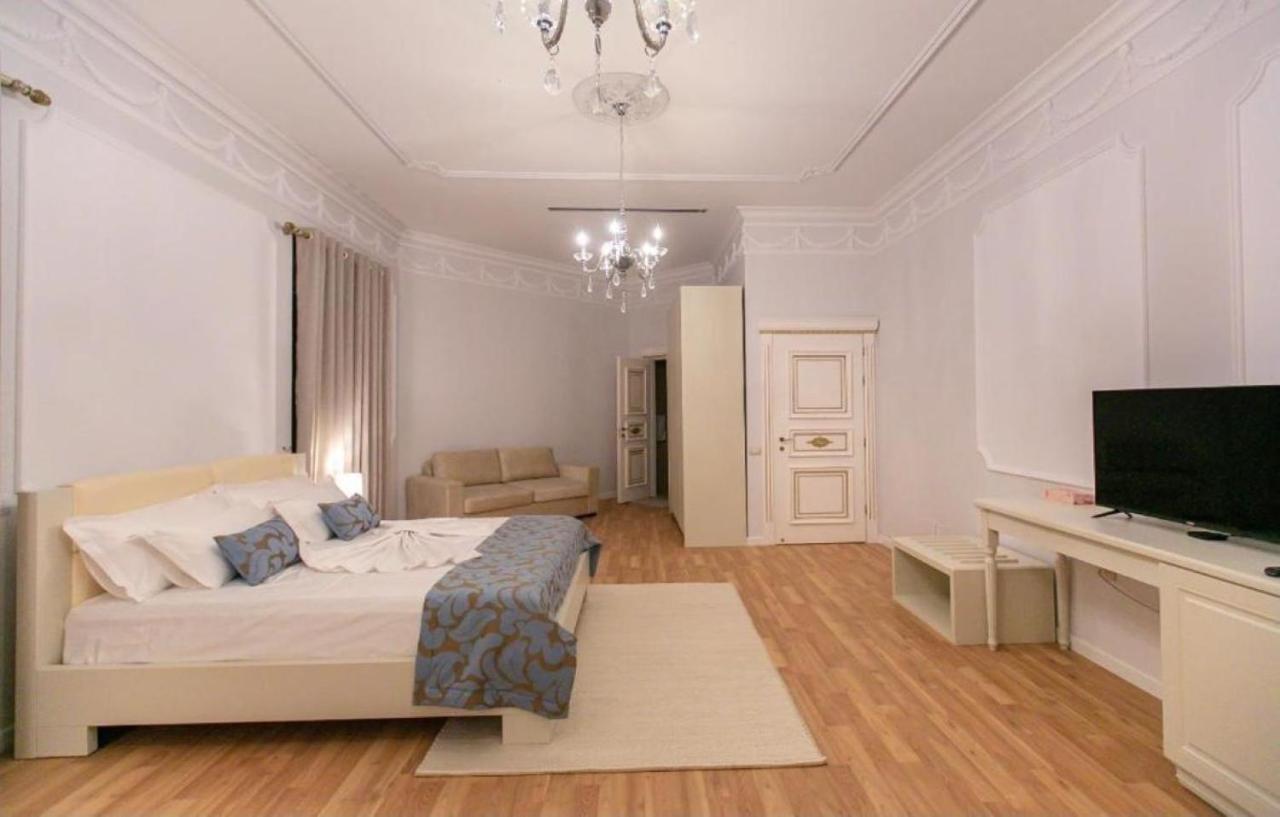 Vila Ferdinand Modern Rooms In Tirana'S Center Exteriér fotografie